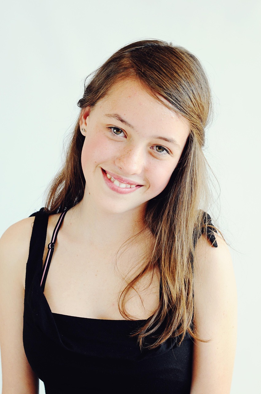 teenager, portrait, model, happy, daughter, smiling, girl, teen, brunette, hairstyle, fashion, modeling, pose, posing, studio photography, teenager, teenager, teenager, teenager, teenager, teen, teen, teen